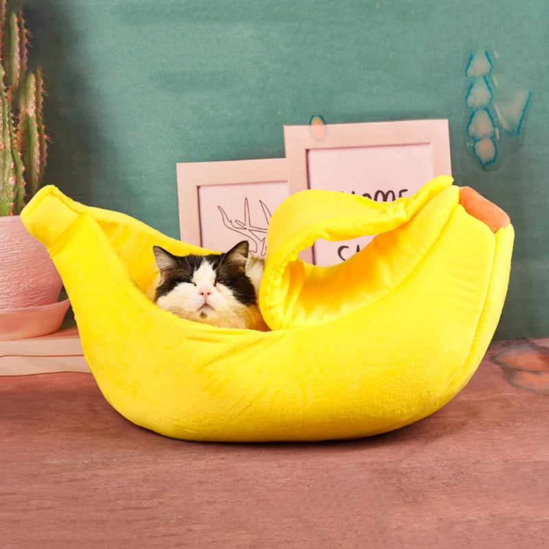 Banana Shaped Pet Bedding Comfortable Cat Nest Mat Winter Cushion Warm Soft Funny Kitten Sleeping Bag Cute Cozy Dog Accessories Superzachte pluche stof - product feature